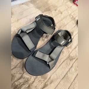 PINK Victoria Secret Comfy Athletic Hiking Shoes Rubber Olive Velcro Straps